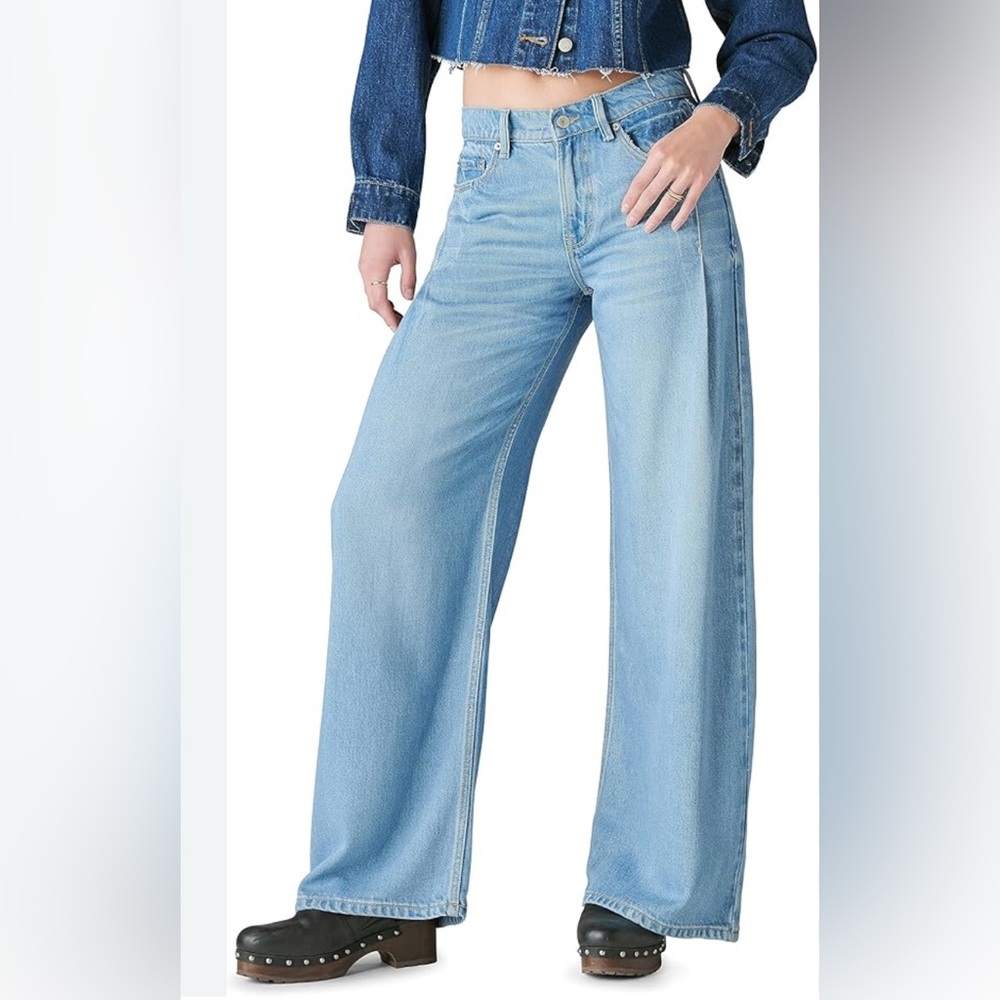 Lucky Brand Wide Leg Denim Jeans in Light Blue Wash